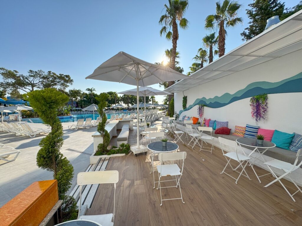 Cafe Del Mare