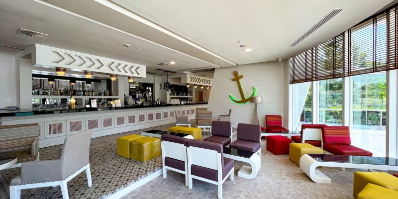 lobby bar